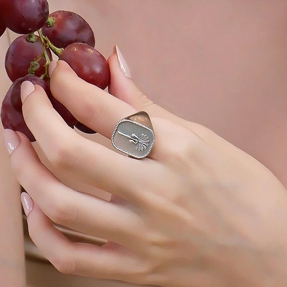 Palm Tree Ring in White Gold